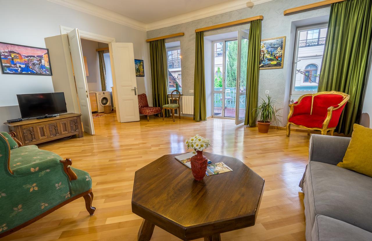 Gallery Apartment Tbilissi Extérieur photo